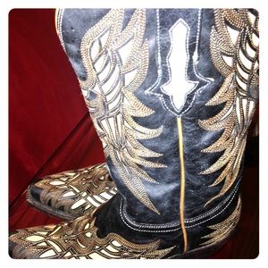 Luchesse Cowboy Boats